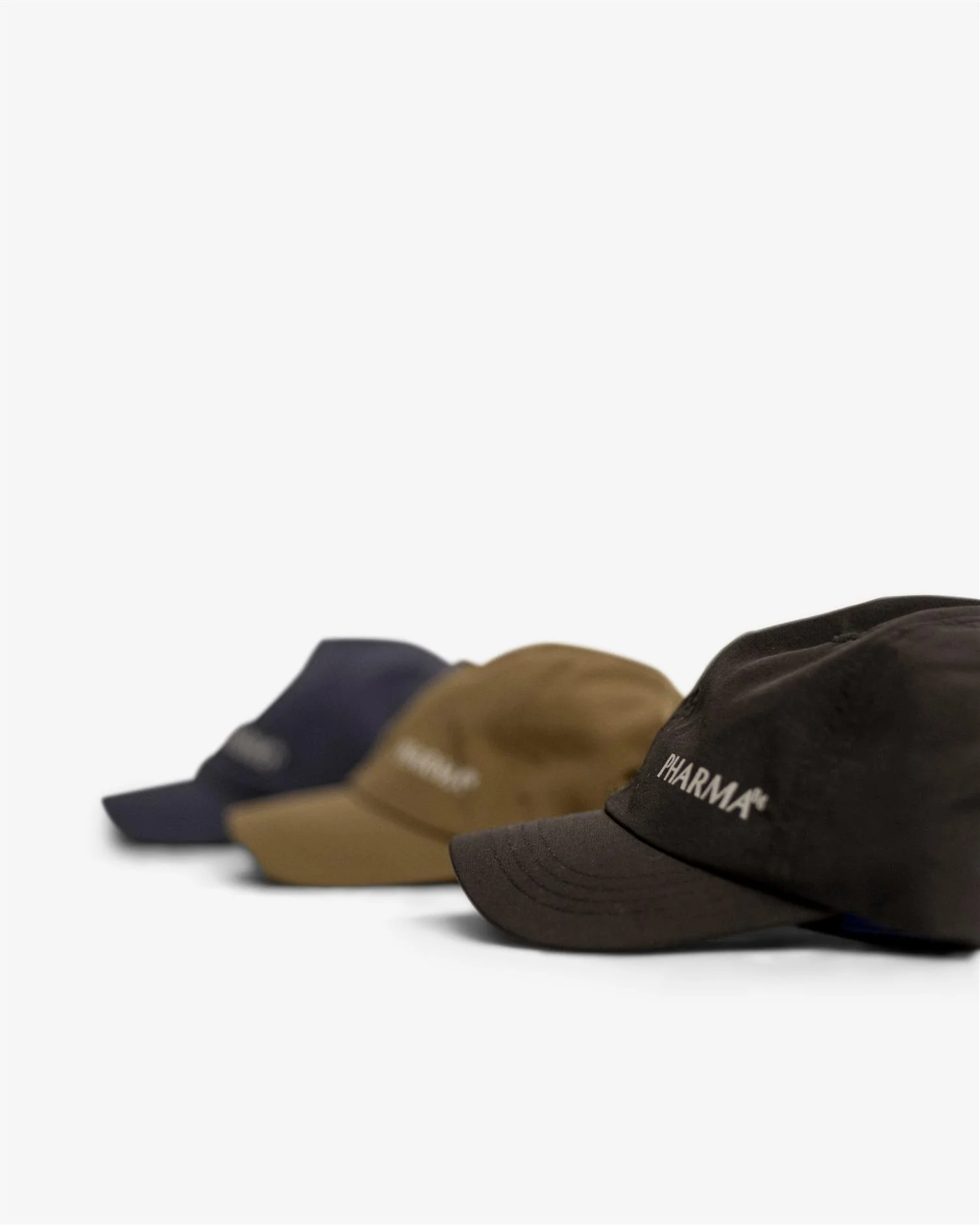 SMALL LOGO CAP SHORT BRIM - NAVY - Image 2